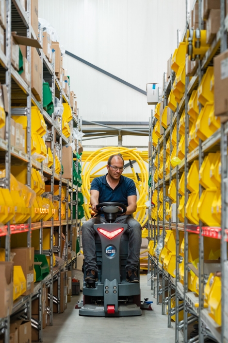 ICE, RS28-CY, schrobzuigmachine in bedrijf